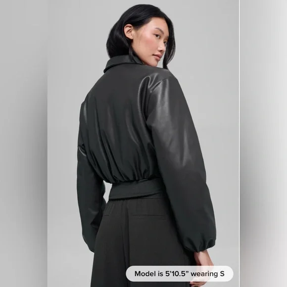 New Alo Yoga Faux Leather Cropped Premier Bomber - Black - Picture 3 of 14